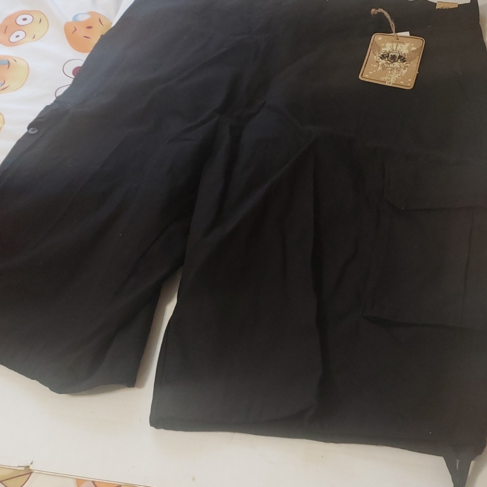 Cargo Shorts - Picture 4 of 4